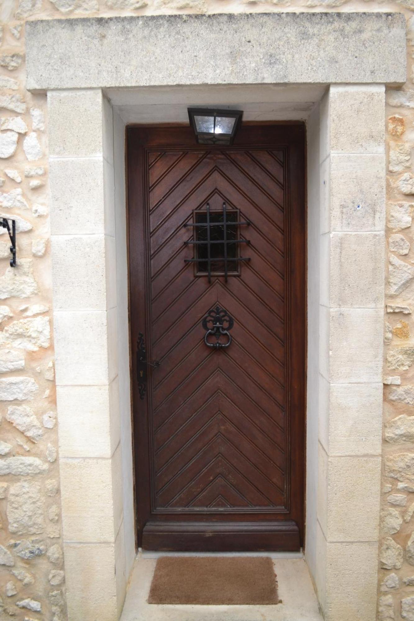 Les Bruyeres B&B 2 Montbron Dış mekan fotoğraf