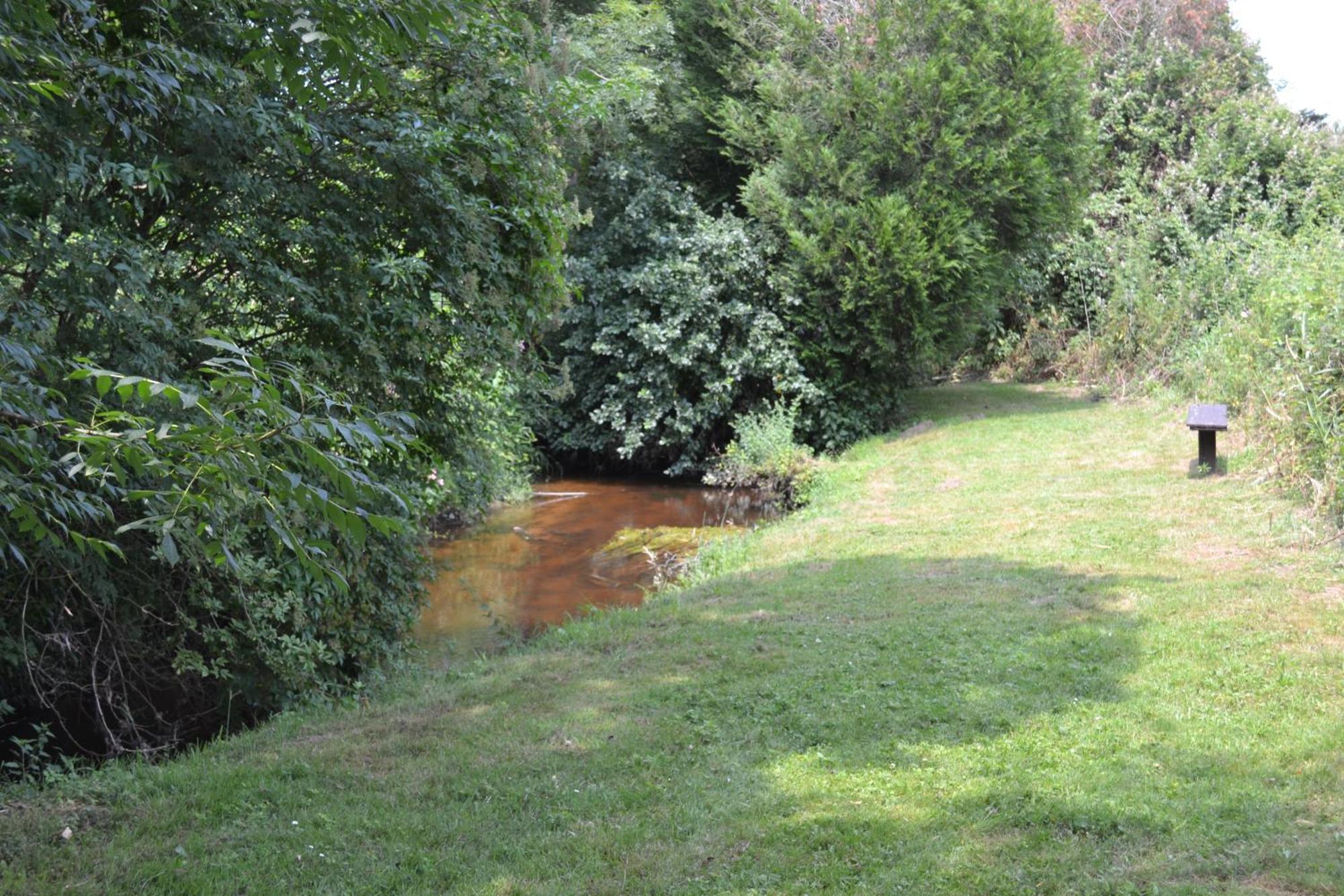 Les Bruyeres B&B 2 Montbron Dış mekan fotoğraf