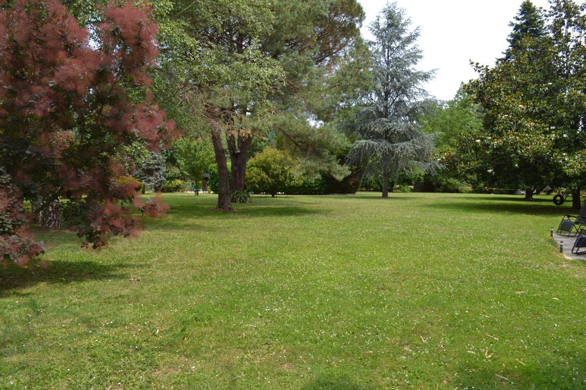 Les Bruyeres B&B 2 Montbron Dış mekan fotoğraf